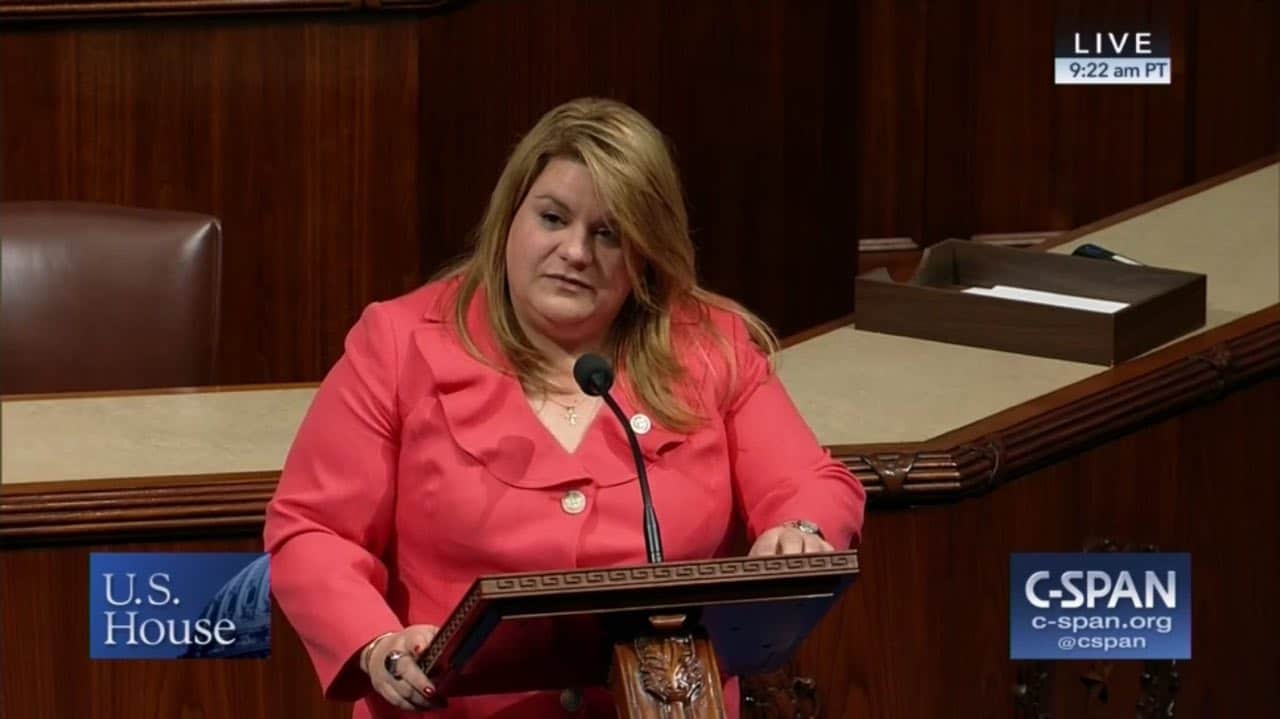 Jenniffer González-Colón demands Corps of Engineers extend mission until everyone has electricity in Puerto Rico