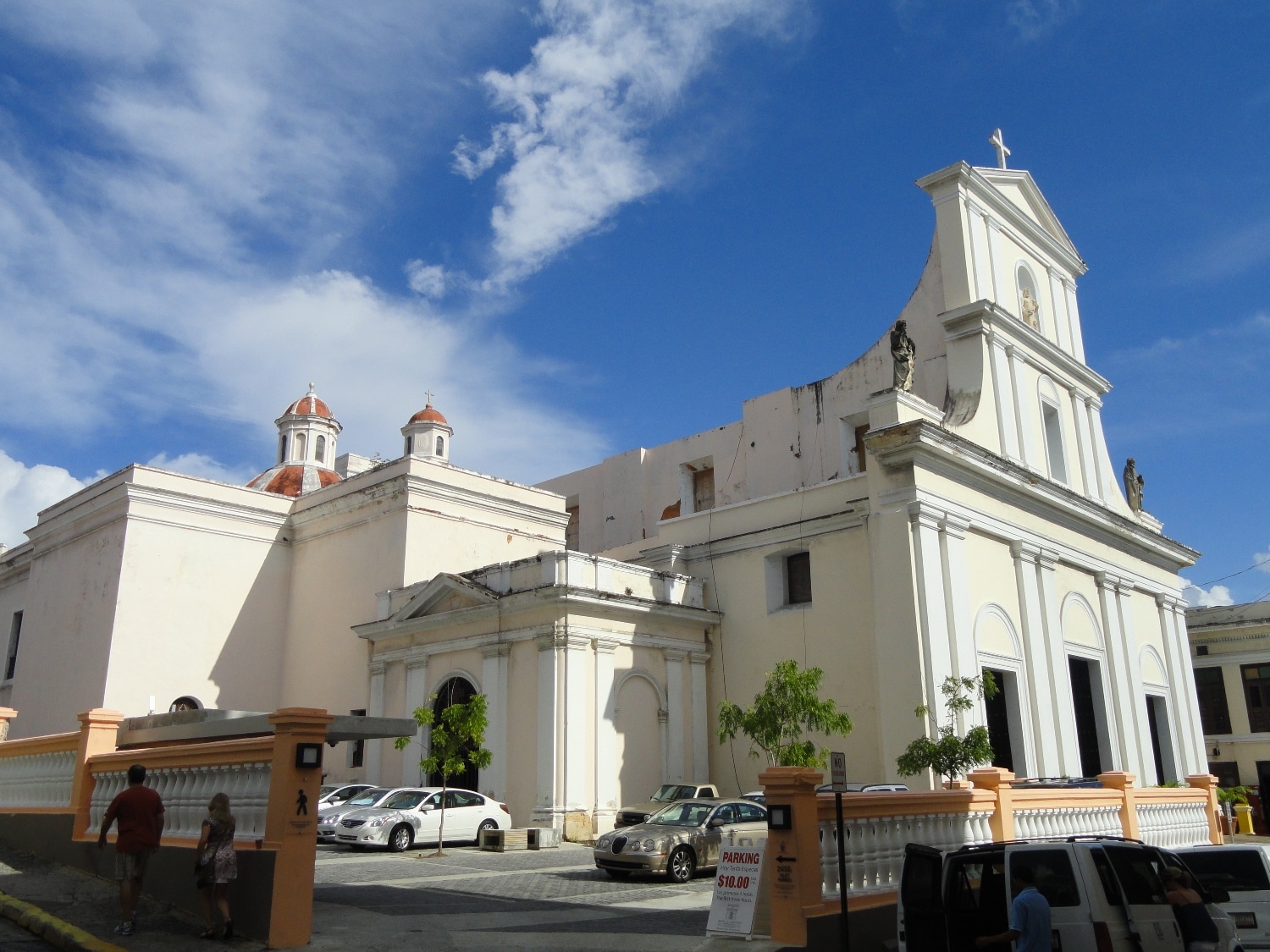 Federal judge decides that bankruptcy filing applies to all of Puerto Rico’s Roman Catholic churches