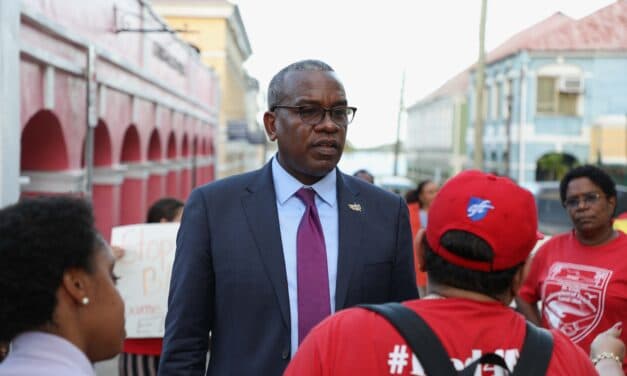 USVI Governor signs wage agreement with teachers’ union